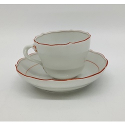 The impeccable beauty of Meissen. Coffee pair, early last century. Perfect condition.