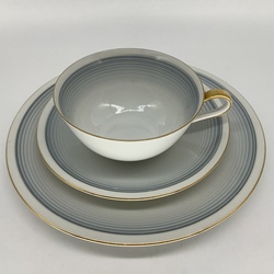 Ideāla forma un skaistums. Tējas trio izgatavots no vislabākā porcelāna. Bavārija. Art Deco.