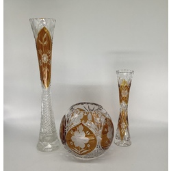 Старинные ,богемские вазы в идеальной сохранности.Две вазы Берц и шар.Композицию невозможно было разделить.