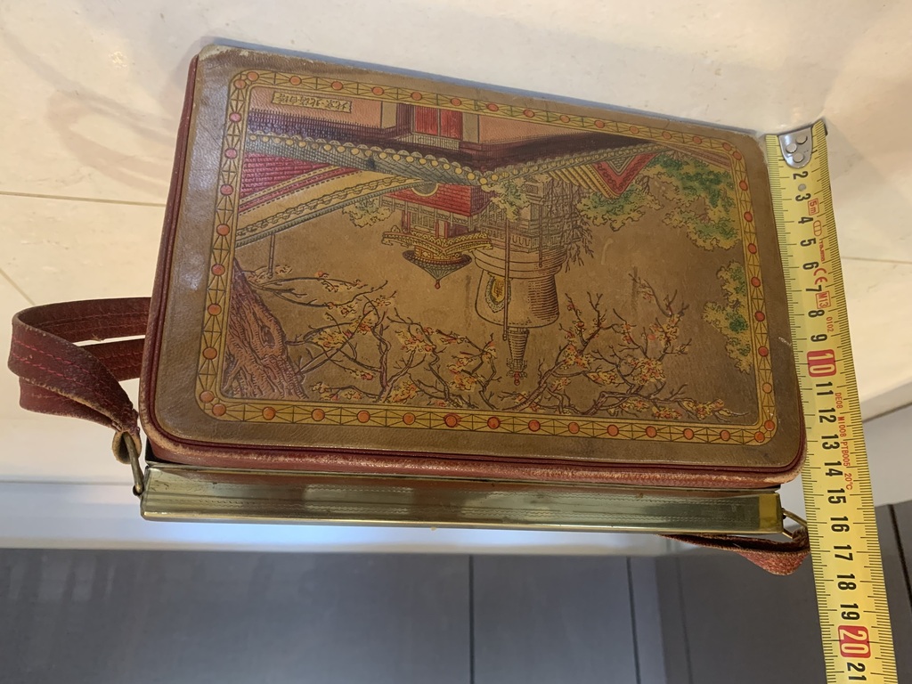Китайская кожаная сумка 1950 года