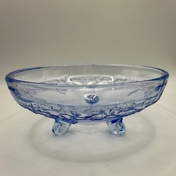 ILGUCIEMA GLASS FACTORY Fruit bowl with legs, colored glass, grinding with a grape motif.