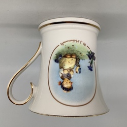 Collectible Humel cup. Limited edition. Painting. Germany.