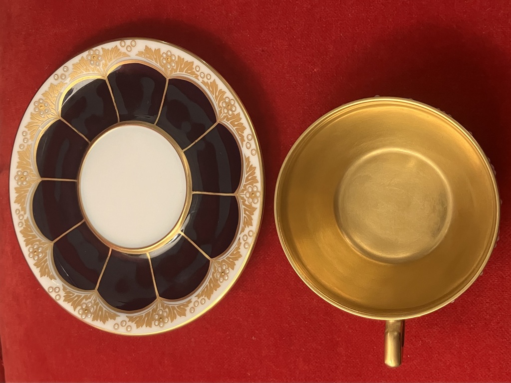 Hutschenreuther SELB Bavaria coffee cup, cobalt, gold, enamel.