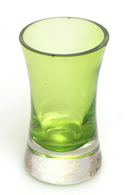 Iļguciems glass factory green glass glasses (7 pieces)