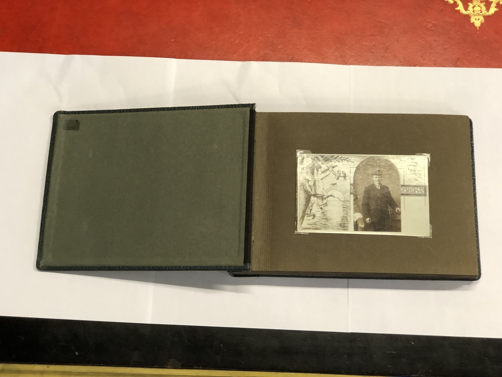 Photo album with various private and studio photos from the 20th century. at first. 