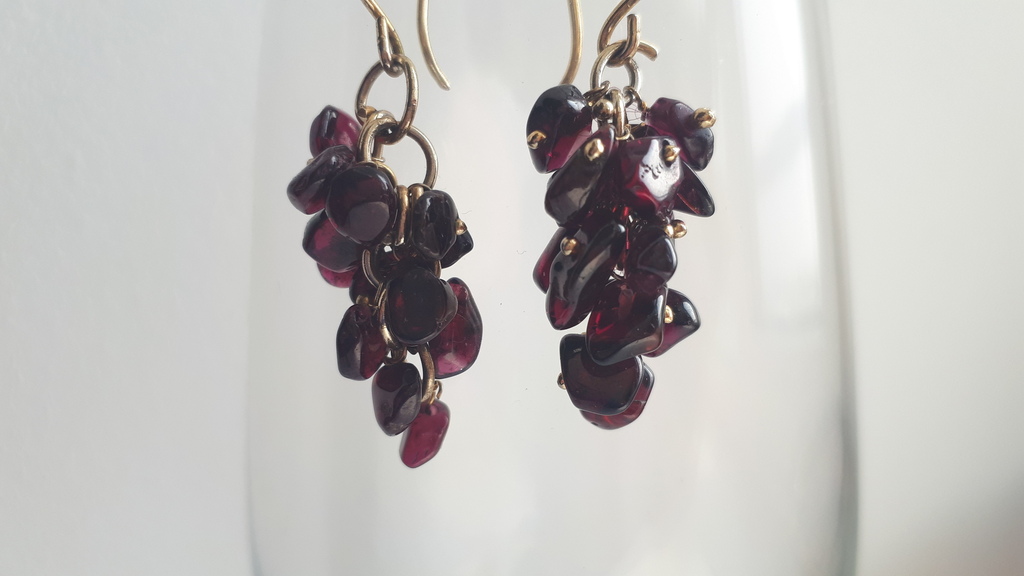 Garnet necklace and earrings