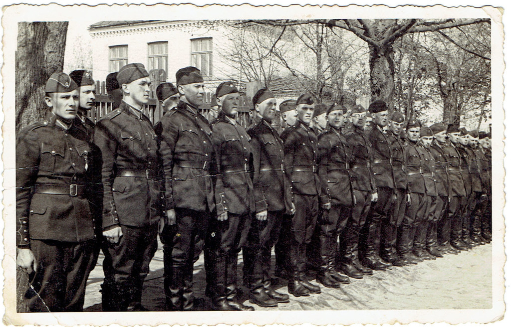 Fotogrāfija Latvijas armijas karavīri ierindā