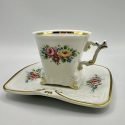 GEROLD PORZELLAN Tettau 1960-1970, Hand-painted tea pair in Baroque style. 