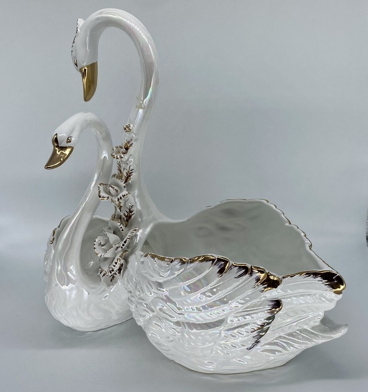 Swan wedding—a vase for a flower arrangement for a wedding table. With gold edging. Late 20th century