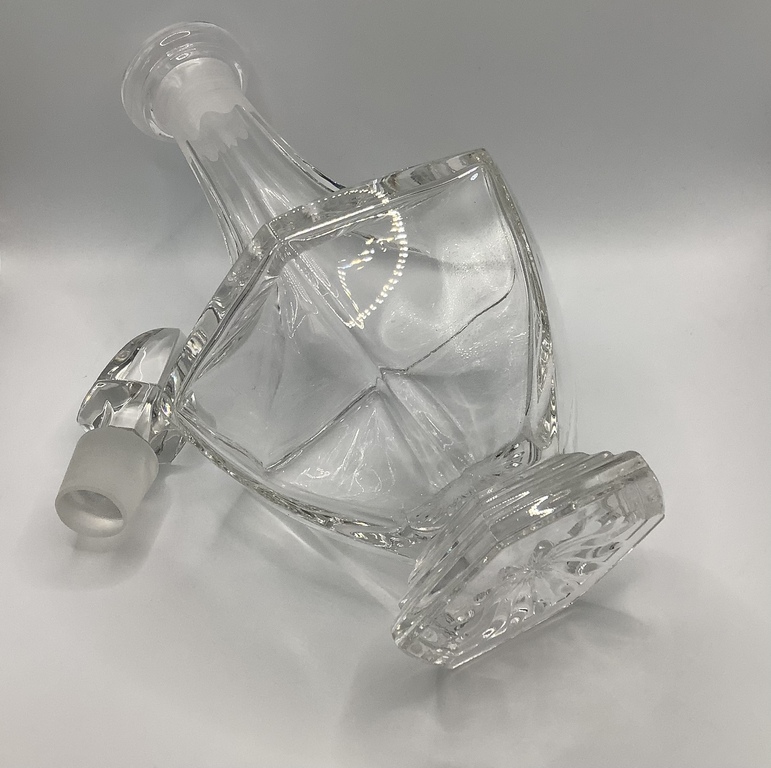 Massive, heavy, crystal wine decanter. Moser. Beginning of the last century. Ground stopper. Excellent condition 