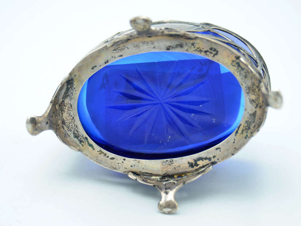 Jugendstila sudraba zilā stikla garšvielu trauciņš