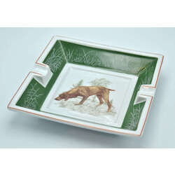 Porcelain cigar ashtray with a hunting theme