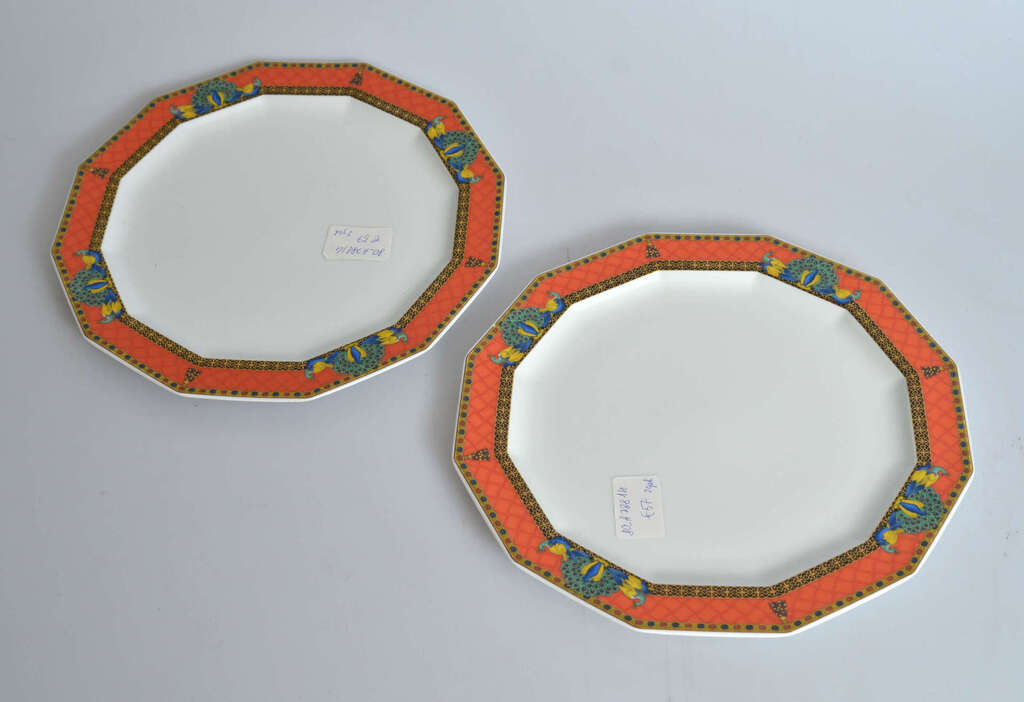 Porcelain plate in art deco style with peacock motif 2 pcs.