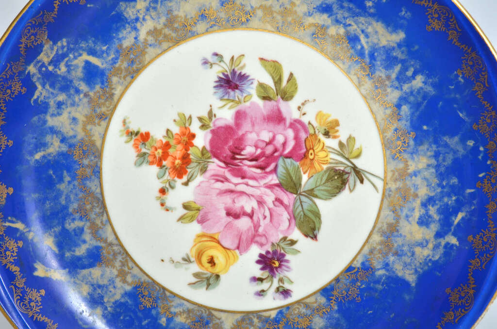 Kuznetsov porcelain serving plate 