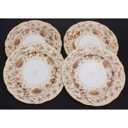 Porcelain plates (4 pcs.) 