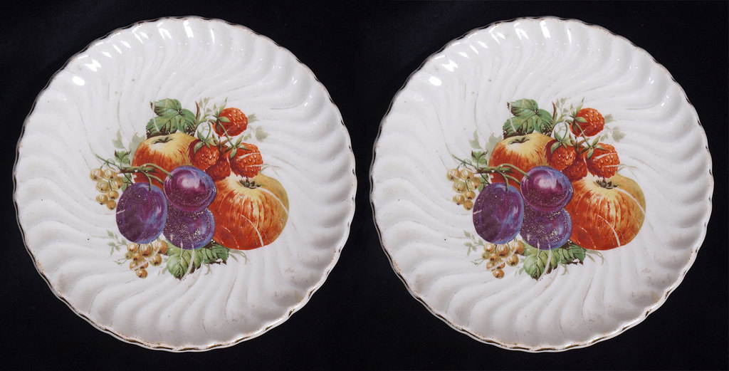 Couple of faience plates