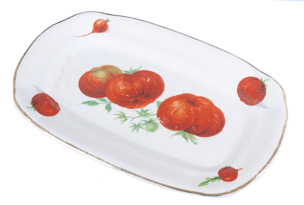 Porcelain serving plate with tomatoes
