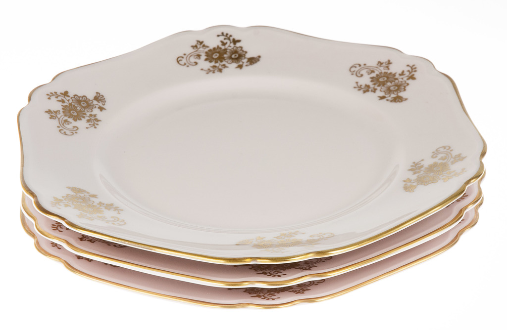 Pink color porcelain plates (3 pcs.)