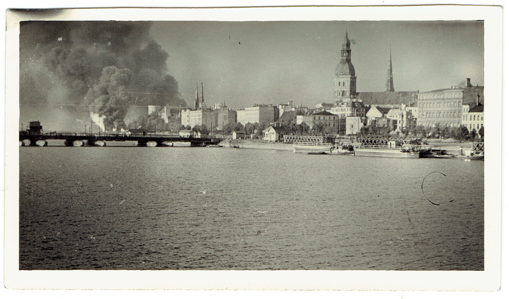 Пожар в Рижском порту
