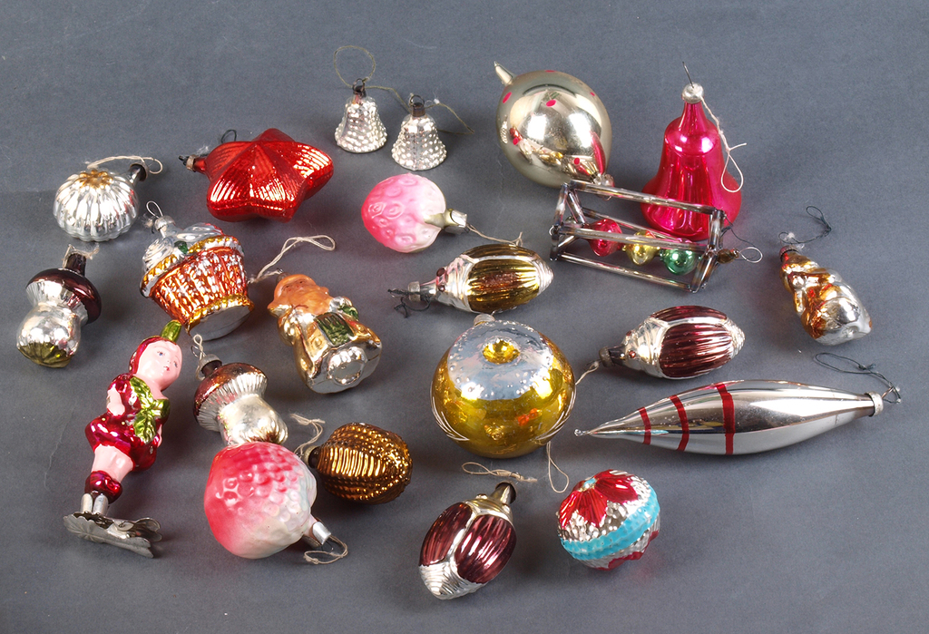 Decorations for Christmas tree (22 pcs.)