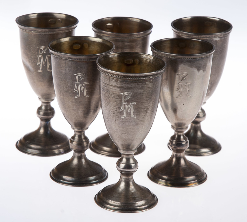 Set of silver cups(6 pieces)