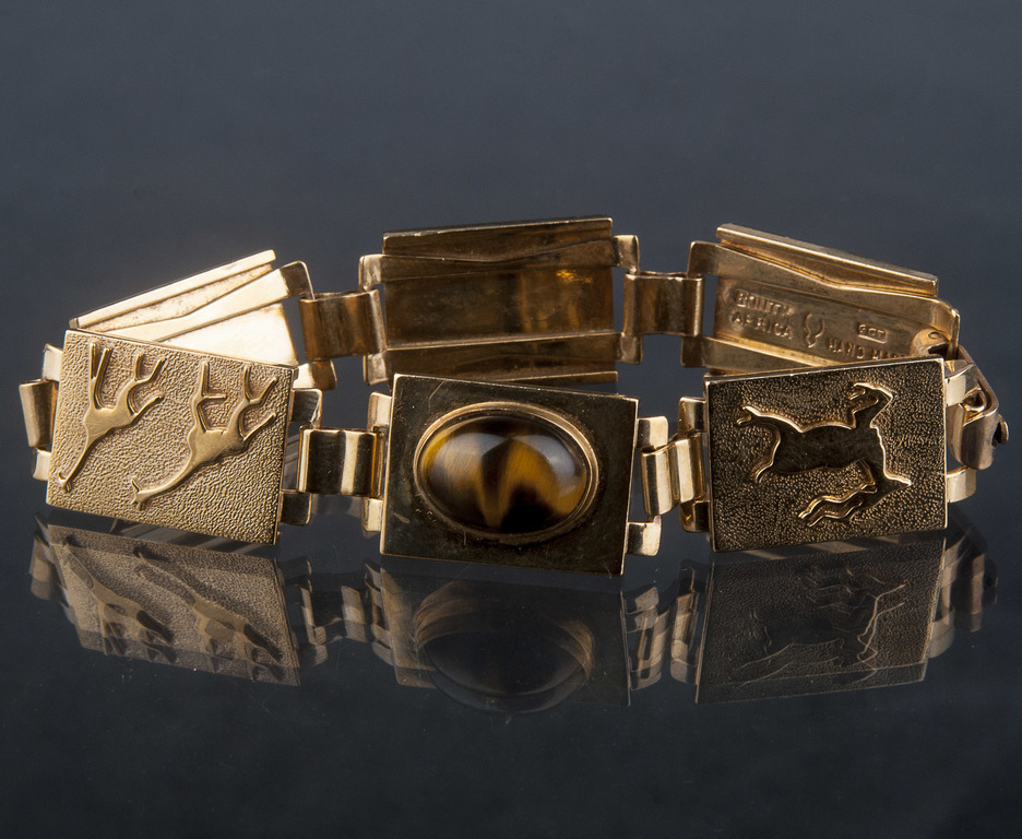 Golden bracelet with various semi-precious stones